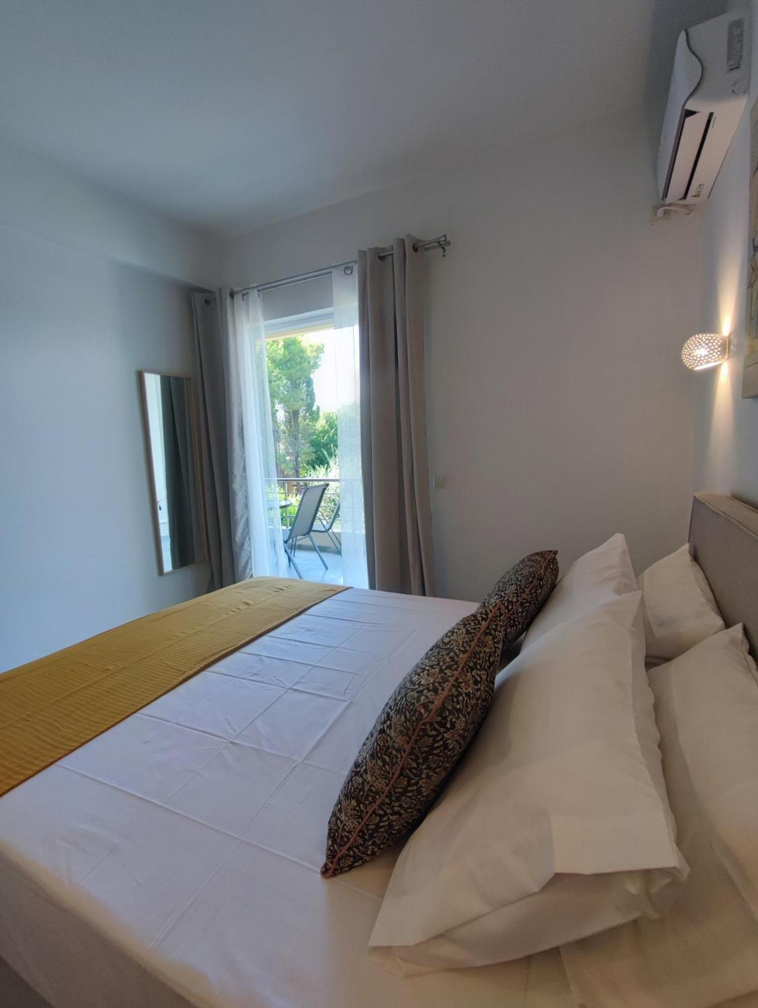 Coritos Holiday Apartments 콘토칼리 외부 사진